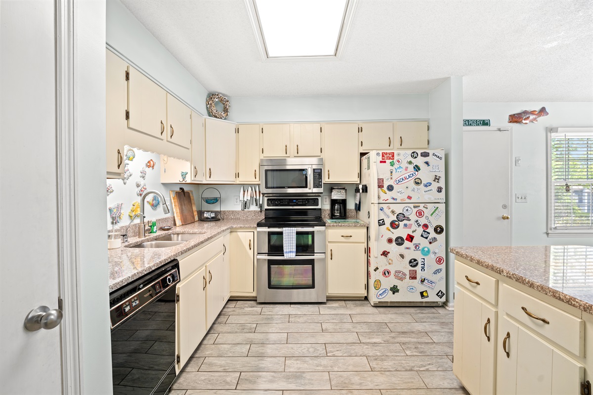 Open Kitchen - extra counter space