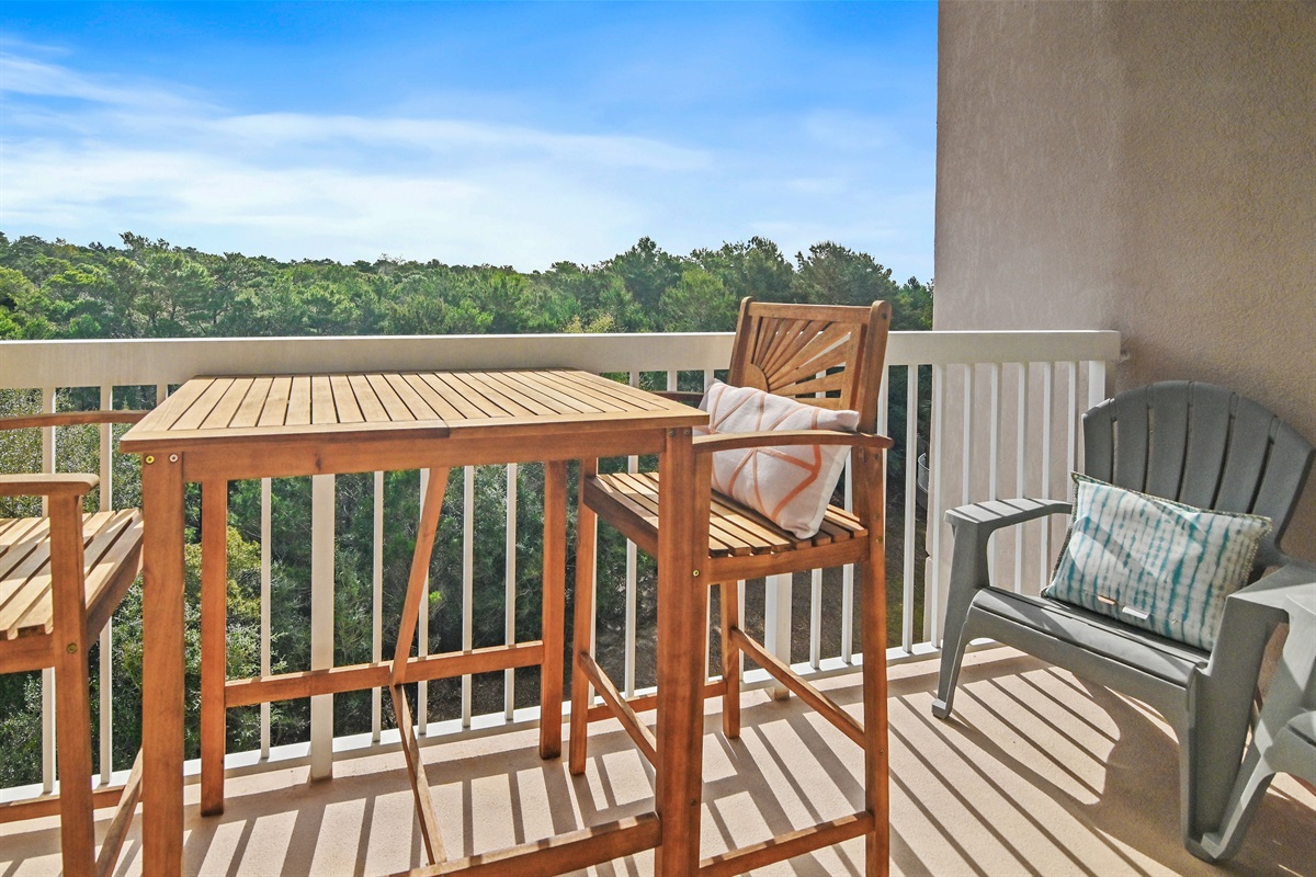 Tops'l Summit 405A Private Patio - come and relax while you enjoy State Park and partial Gulf Views! 