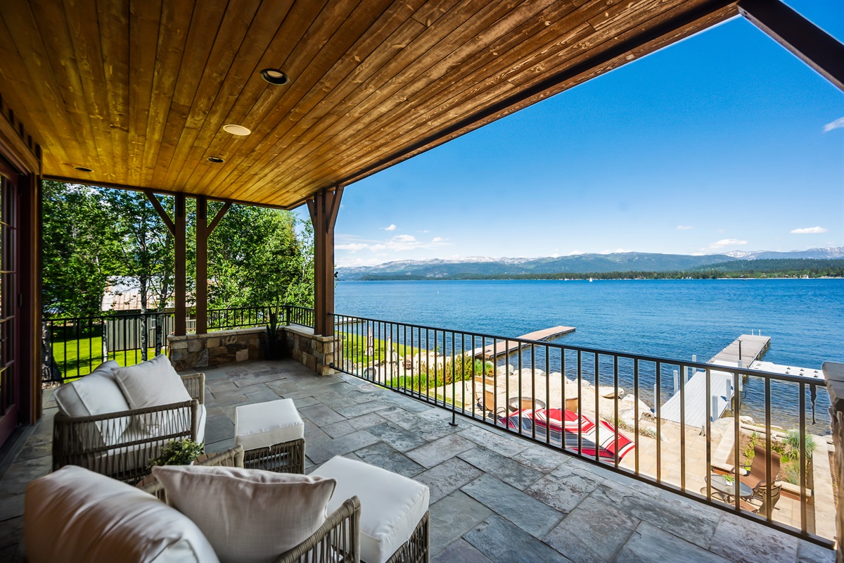 Upstairs Patio Overlooks Payette Lake