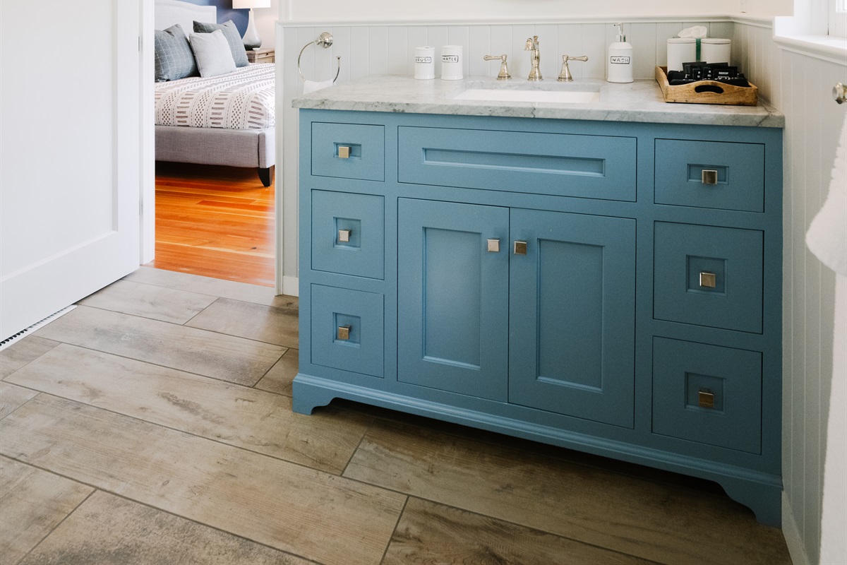 Ensuite bathroom connected to Farmhouse bedroom 2. 