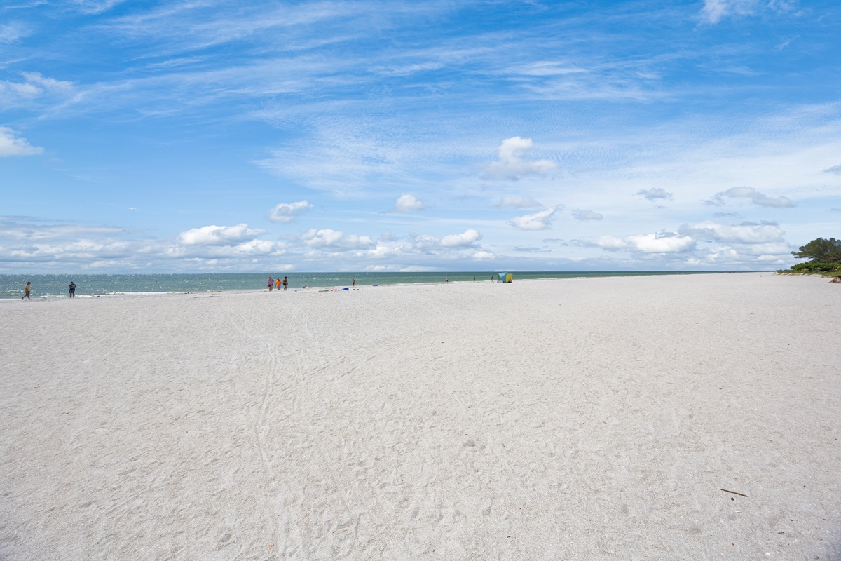 3 to 5 minute walk to Indian Rocks Beach!
