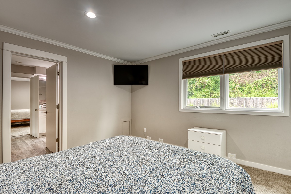 Queen Guest Bedroom
