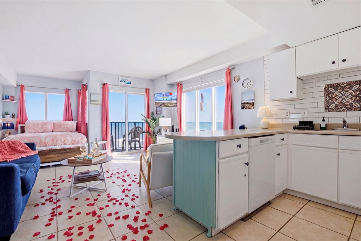 Designed with couples in mind, Sunrise Suite blends oceanfront views, soft lighting, and a calm romantic feel without the cheesy beach theme. It's simple, elevated, and intentionally styled for connection, rest, and quiet luxury. ⭐