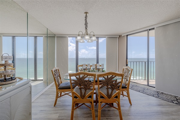Dining room with breathtaking views of the beach