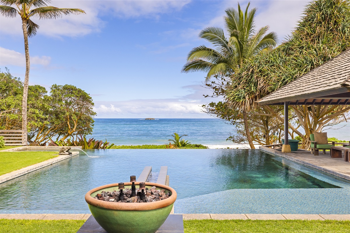 Infinity pool