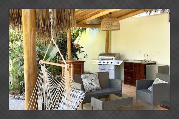 BBQ and sitting areas are perfect for living the Pura Vida. 