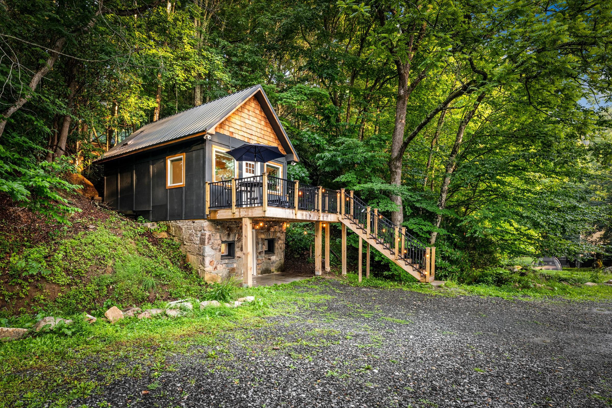 Front of Hillside Haven.