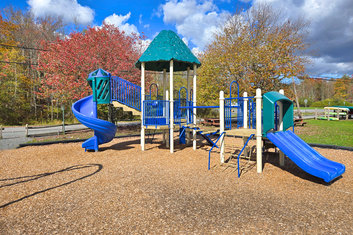 Community amenity (some are seasonal) - Arrowhead Lake - Serhii Vacation Rentals
