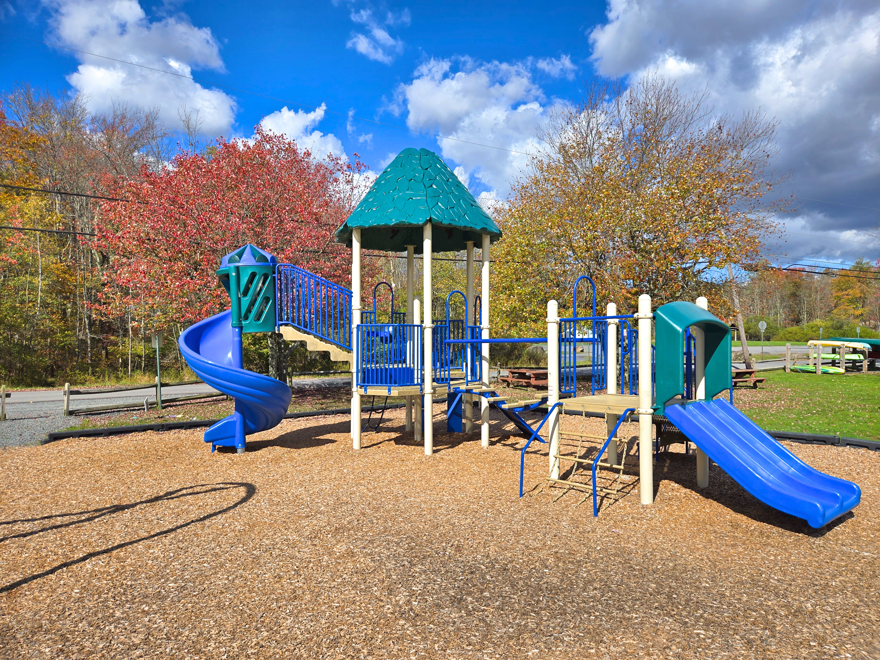 Community amenity (some are seasonal) - Arrowhead Lake - Serhii Vacation Rentals