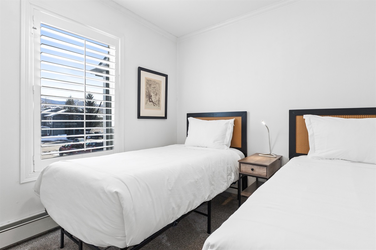 Bedroom 2 | Twin Beds