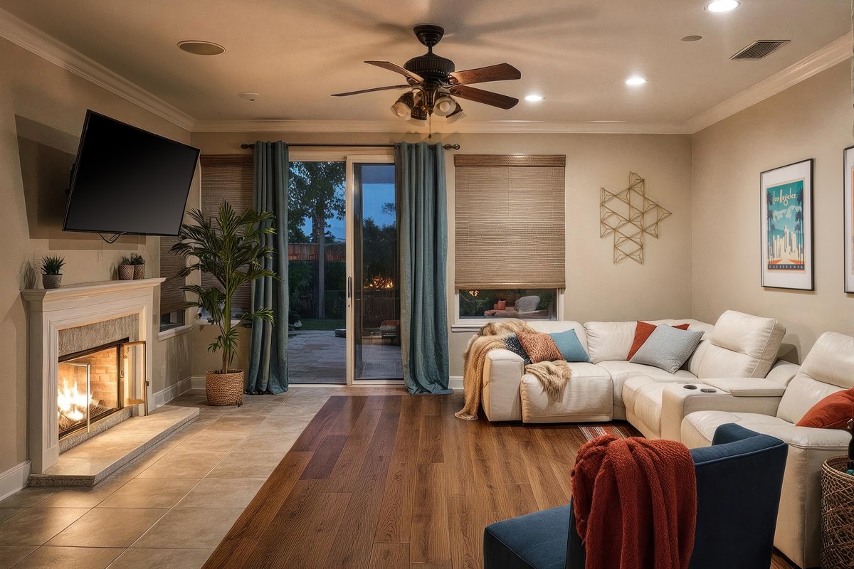 Cozy evenings by the gas fireplace