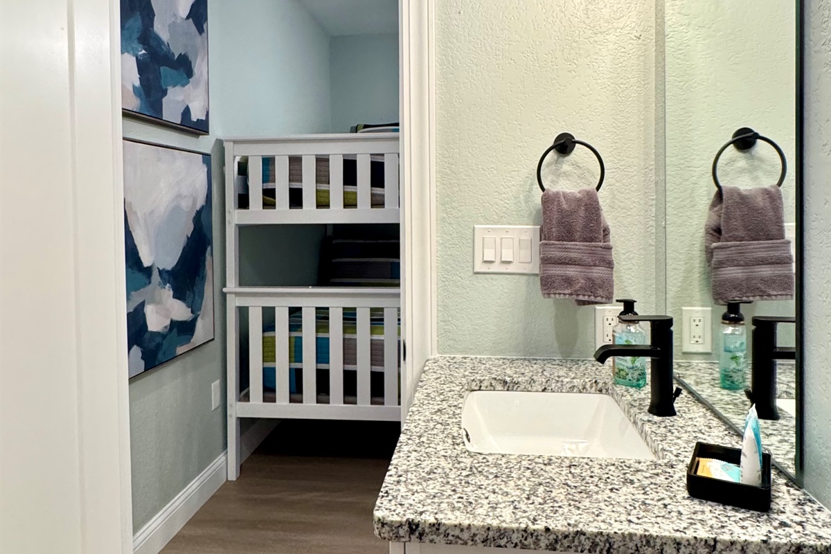 Guest Bathroom 3 connected to Bedroom 3