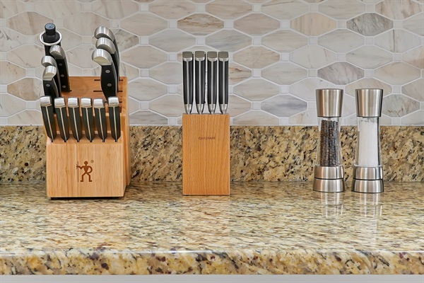 A chef’s dream — quality knife sets, granite counters, and every tool for your perfect vacation meal.