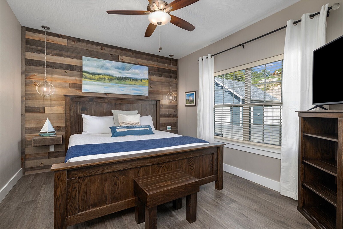 Main Level King Bedroom w/attached bathroom