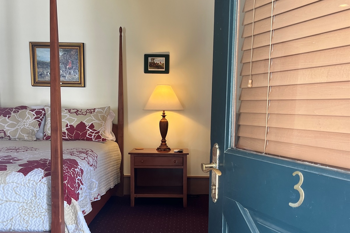Guest room #3 entry