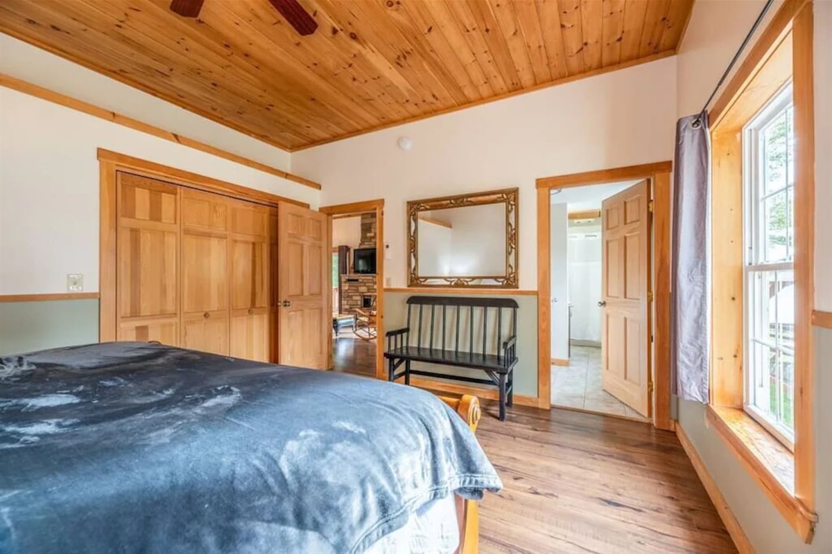 lakeside cabin rentals Maine