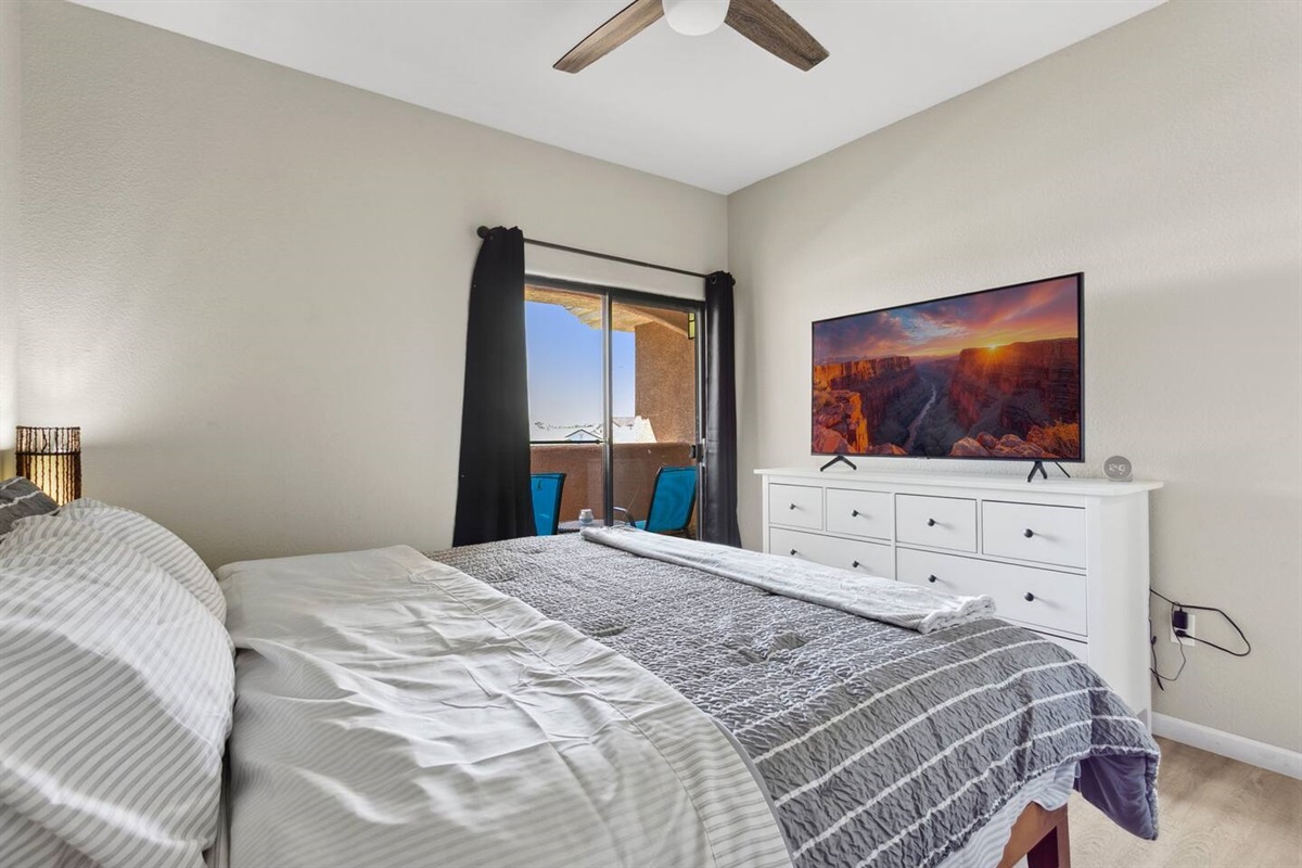 Desert Gem; 1BR Condo Near Stadium & Westgate — Desert Gem; 1BR Condo Near Stadium & Westgate, Phoenix, Arizona — photo 2