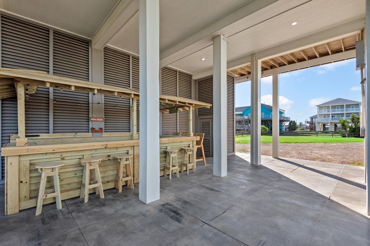 0261f07f429349df9edb8989b2b5602a Large | Beachhouse | Texas | TX | Vacation Homes | Galveston | Crystal Beach | Kokomo | Breezy Days | Beachfront Elegance | Sunrise Serenity | Southern Sands Property Management, LLC