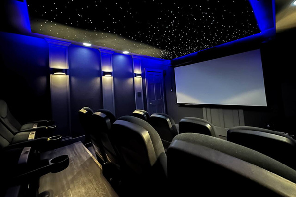 13-seat movie theater under a starry sky. Movie tickets free for guests, Tanasi Lodge