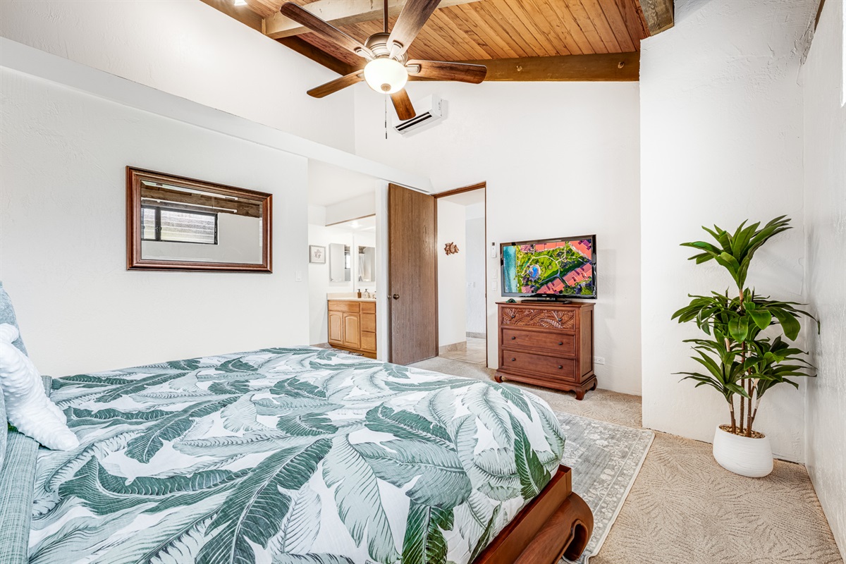 Primary bedroom with king bed: stretch out, you’ve earned it!