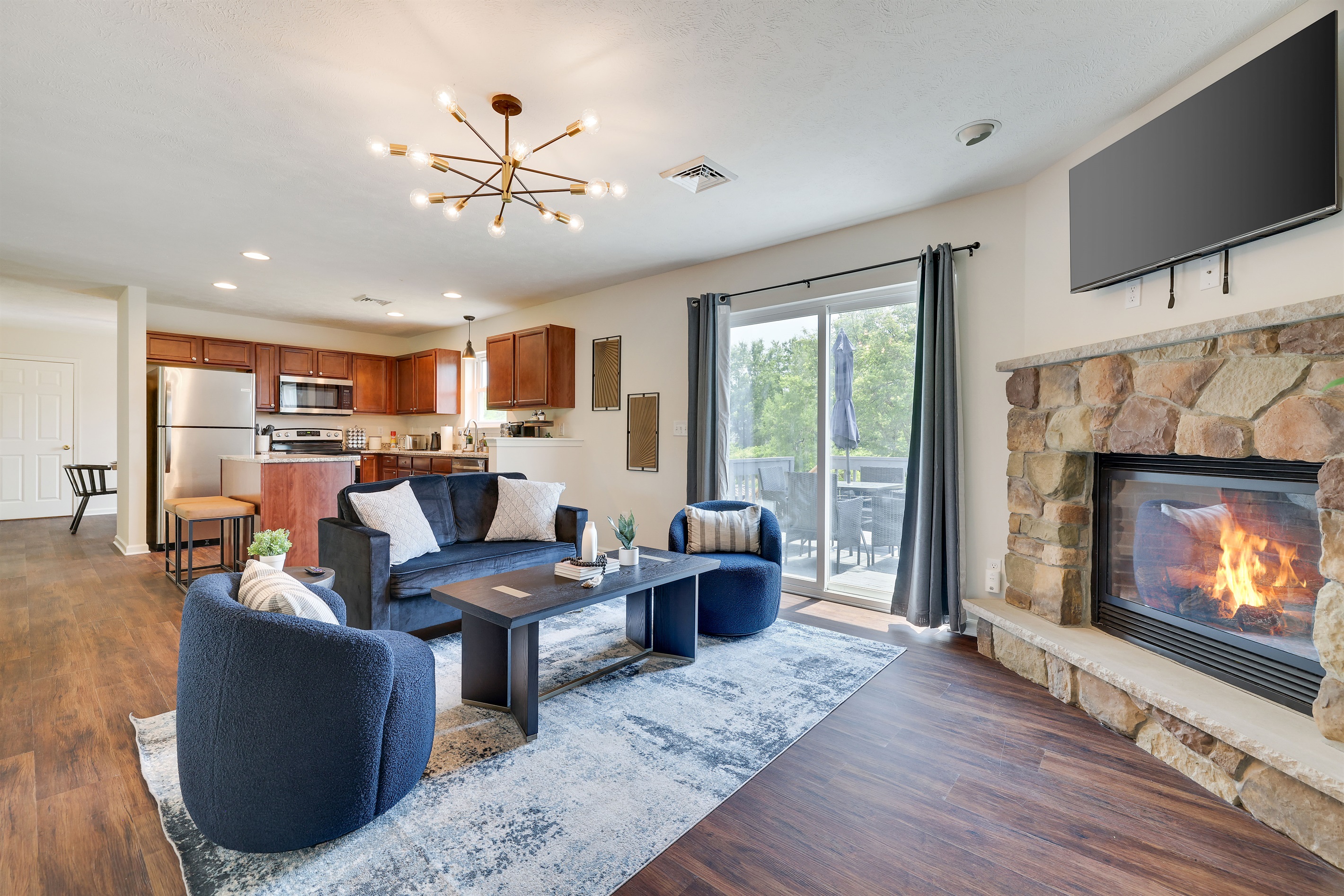 Let the sunshine fill out the space. Large windows and doors allow for plenty of natural light.