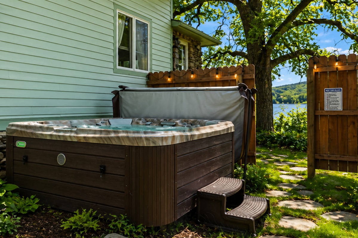 Hot tub, relax with the view