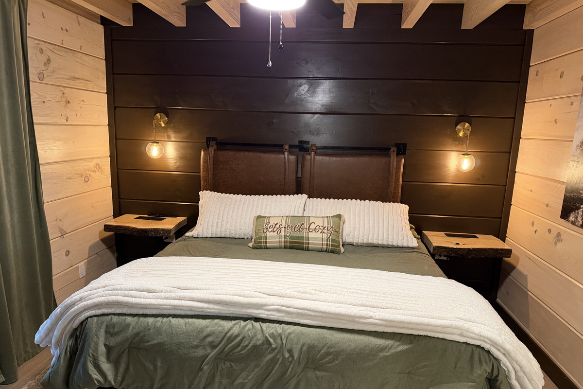King size Bed with adjustable base