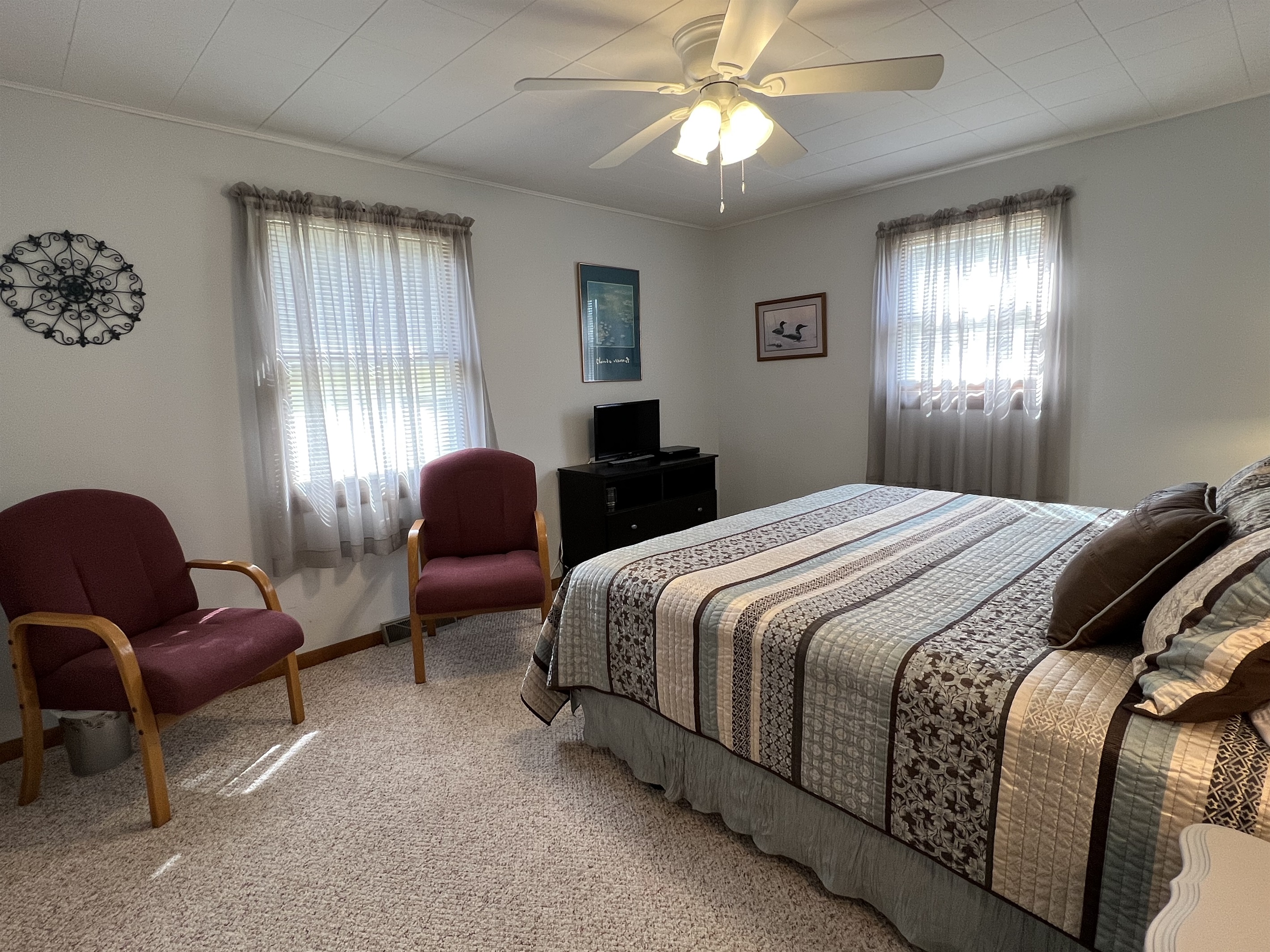 Relax in 1st floor king bedroom