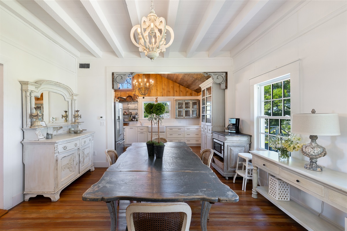 17th century kitchen with modern upgrades