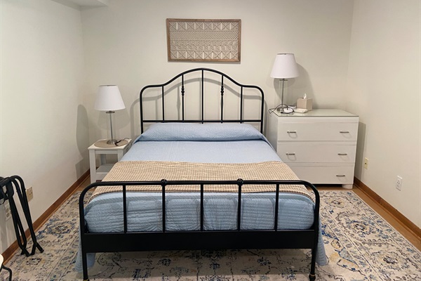 Queen bed