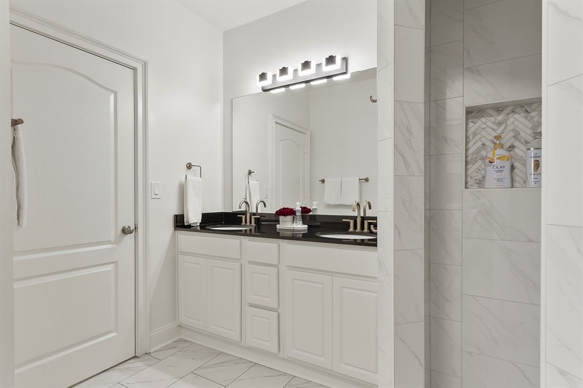 Master EnSuite Bathroom
