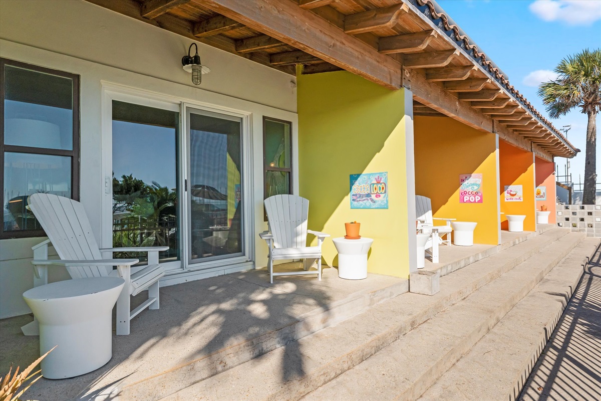 02b06193af1d4a7aa8aaf1dbea492ecb Large | Beachhouse | Texas | TX | Vacation Homes | Galveston | Crystal Beach | Kokomo | Breezy Days | Beachfront Elegance | Sunrise Serenity | Southern Sands Property Management, LLC