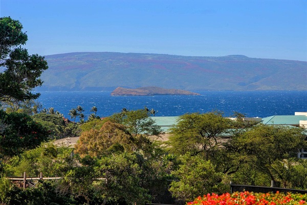 See Molokini Crater and  The 'Forbidden Isle' Kaho`olawe From Your Lanai - E607