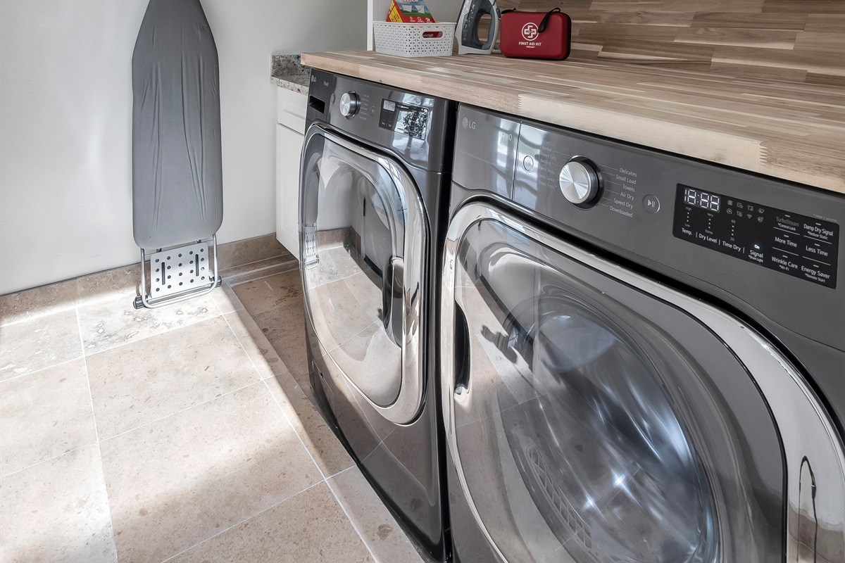 Fully Equipped Laundry Room