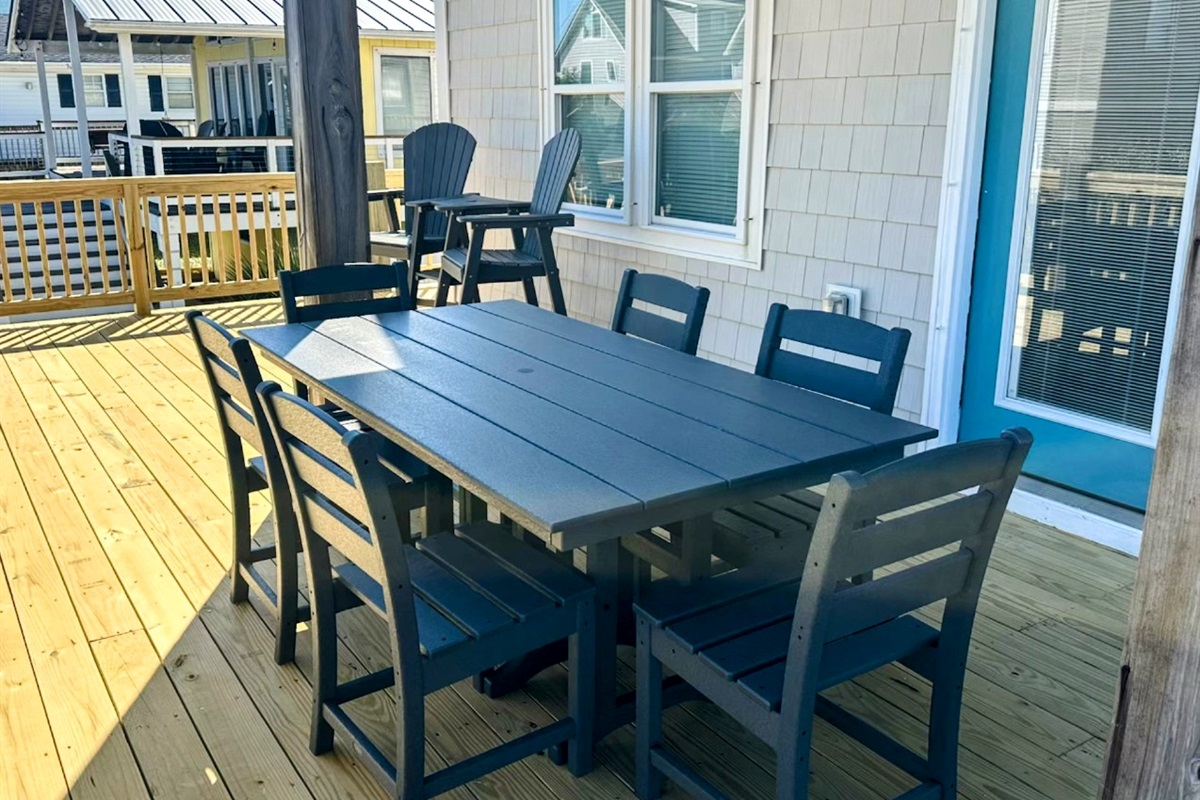Outdoor Dining for Six