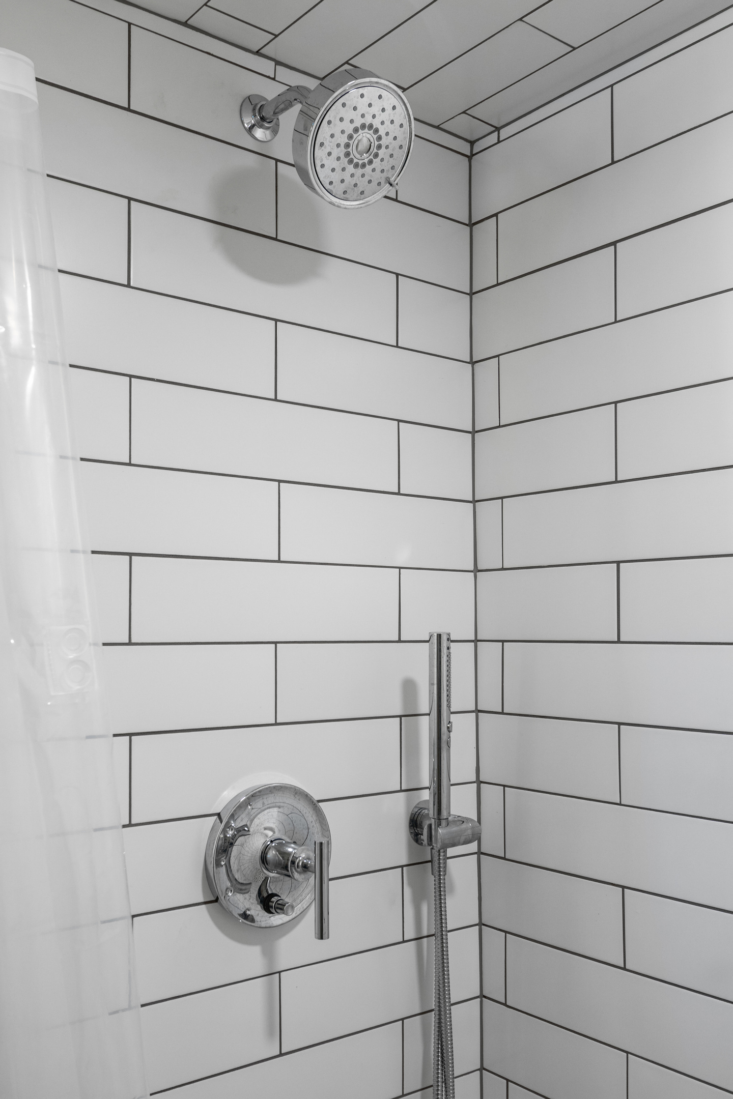 Enjoy a refreshing shower with the convenience of both an overhead showerhead and handheld wand, making it easy for everyone to rinse off and unwind.