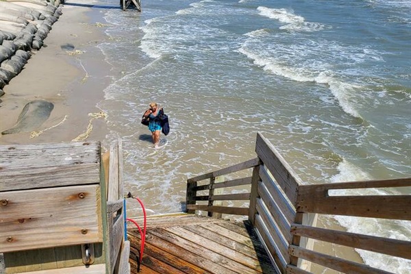 Building #3 beach access at high tide