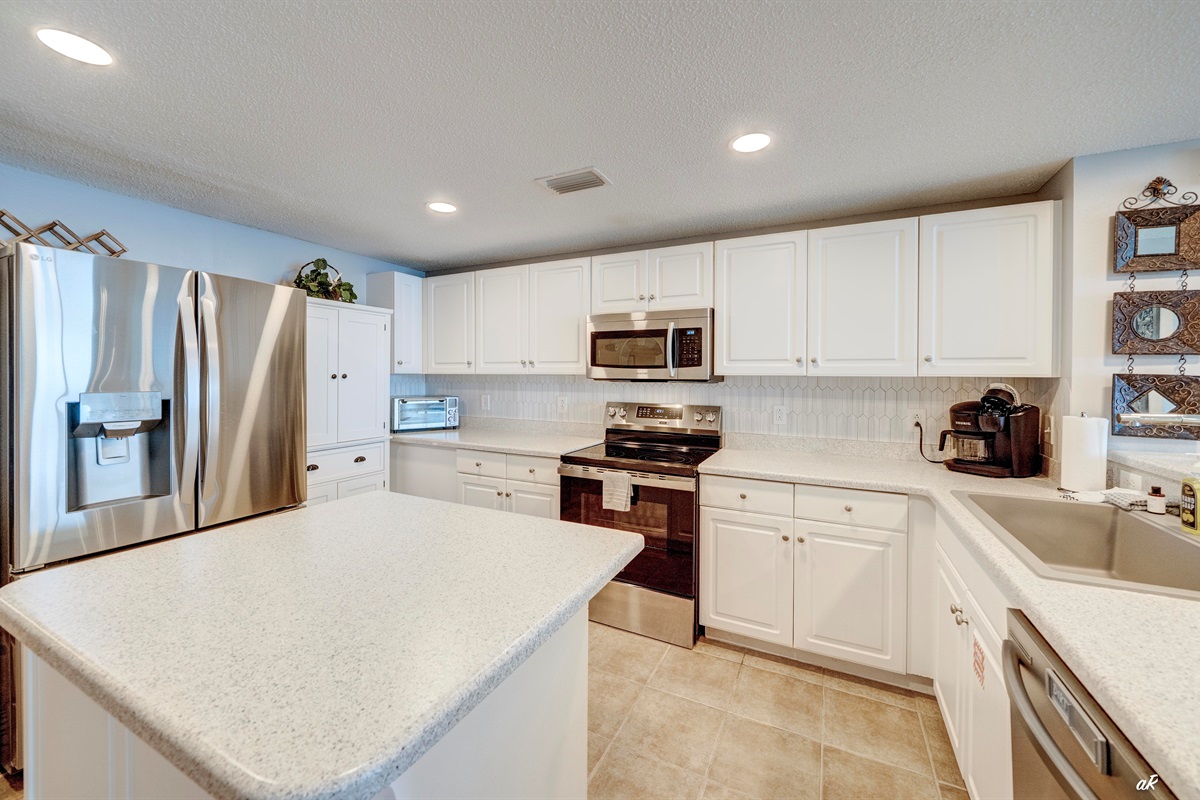 Kitchen full stove and appliances
