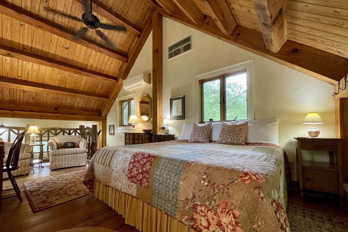 King bed in upstairs loft