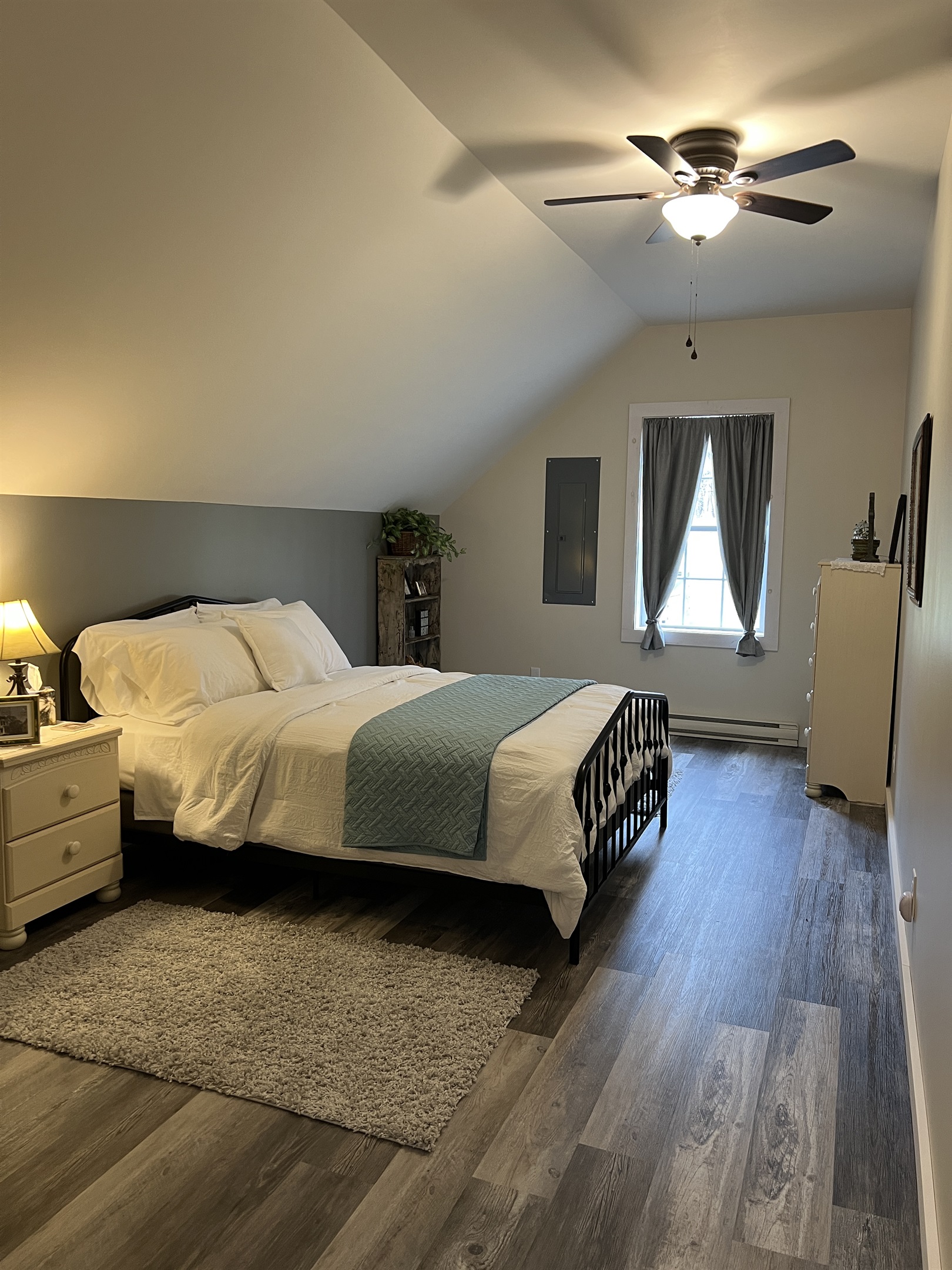 Horse Haven bedroom #2 with queen bed.