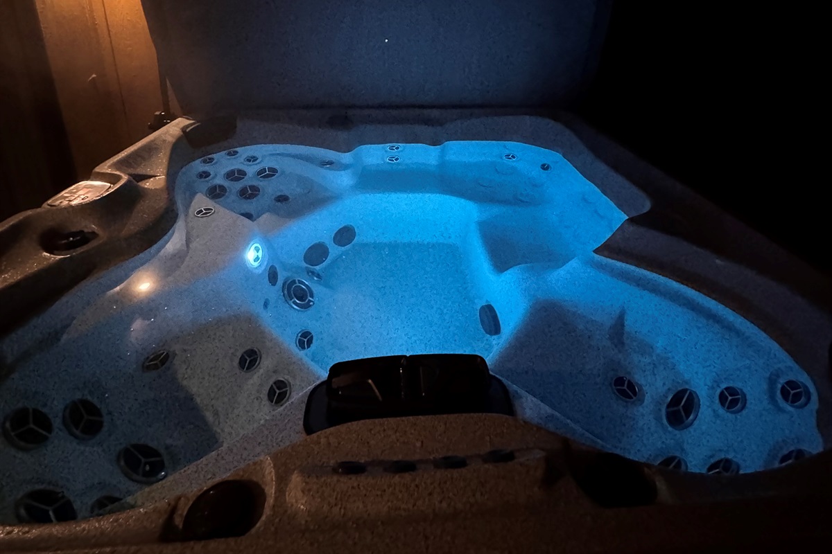 Saltwater hot tub