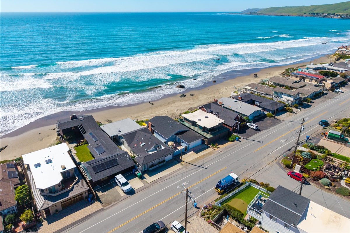 (027) Grandma Alices Beach House