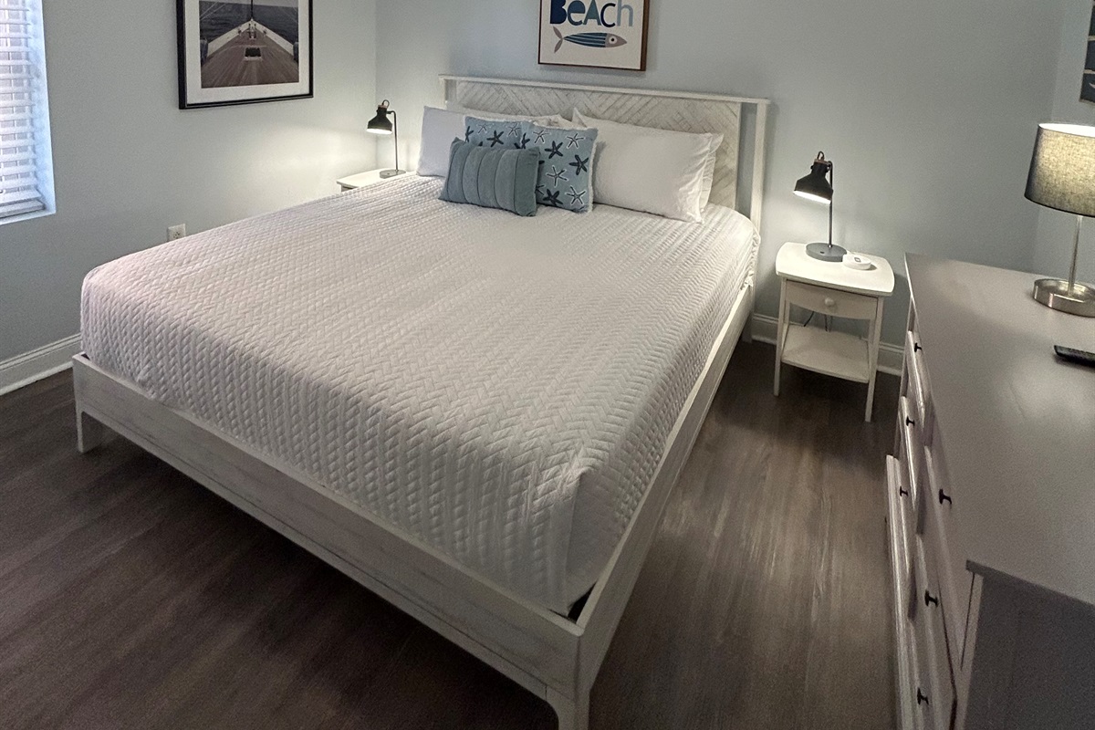 King Room 2 | Oceanview, 202 Isle of Palms, SC | IOP Escapes