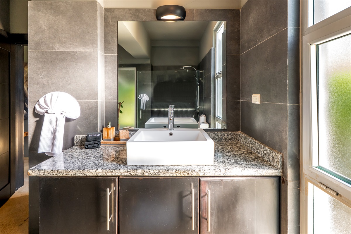 Clean shower with strong pressure, perfect after the beach.