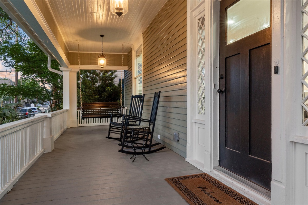 02ff2ba6eacd459c9ffd3bdda417bd80 Large | Beachhouse | Texas | TX | Vacation Homes | Galveston | Crystal Beach | Kokomo | Breezy Days | Beachfront Elegance | Sunrise Serenity | Southern Sands Property Management, LLC
