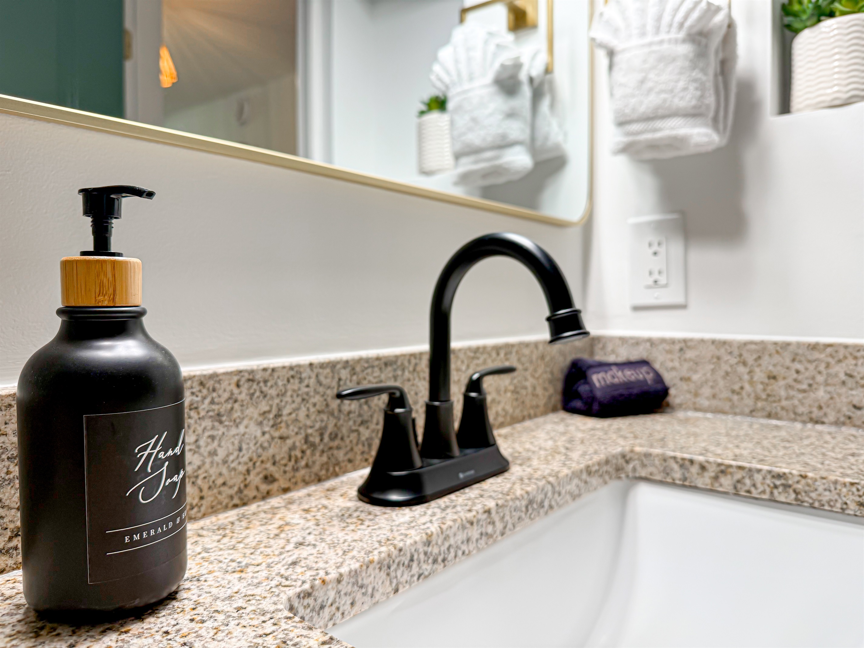 Thoughtfully designed extras such as makeup towels are a touch for your upmost comfort.