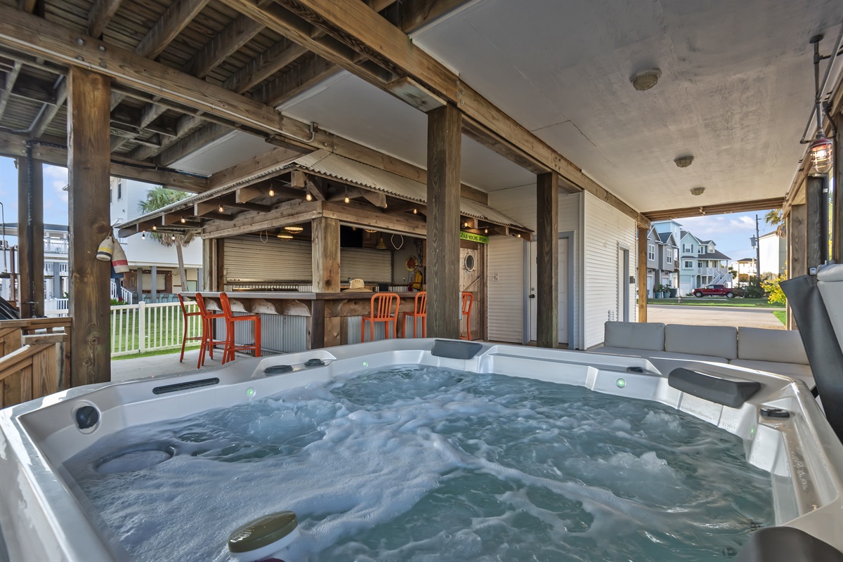 03067754dfd54cbbaad2a92f7095db2f Large | Beachhouse | Texas | TX | Vacation Homes | Galveston | Crystal Beach | Kokomo | Breezy Days | Beachfront Elegance | Sunrise Serenity | Southern Sands Property Management, LLC