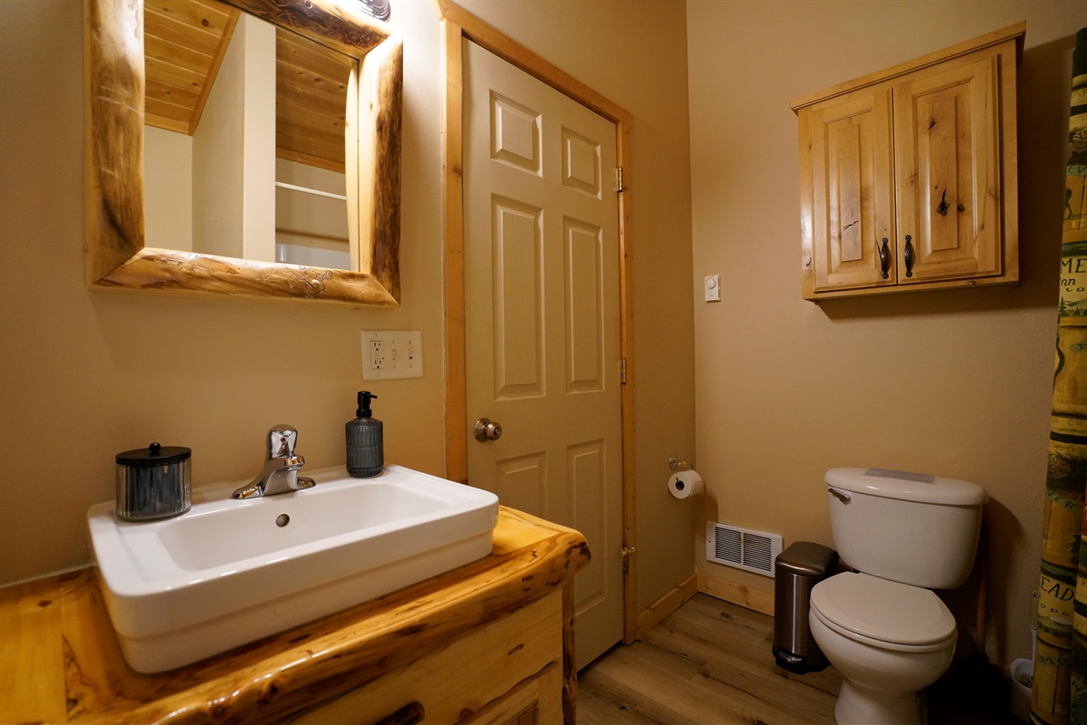 Main Bathroom w/ Laundry