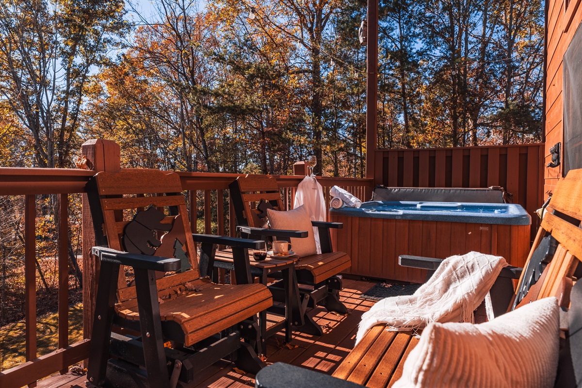 The house is really clean. Our favorite part was sitting in the hot tub with a fantastic view.