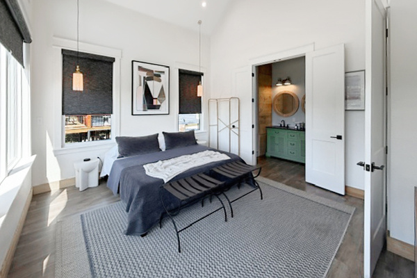 Bedroom 1, King Bed, En-Suite